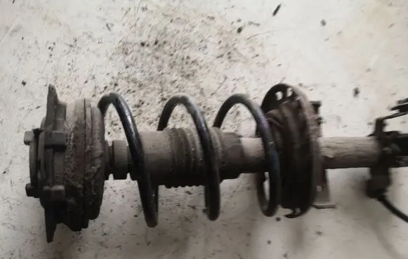 Renault Clio III Front coil spring