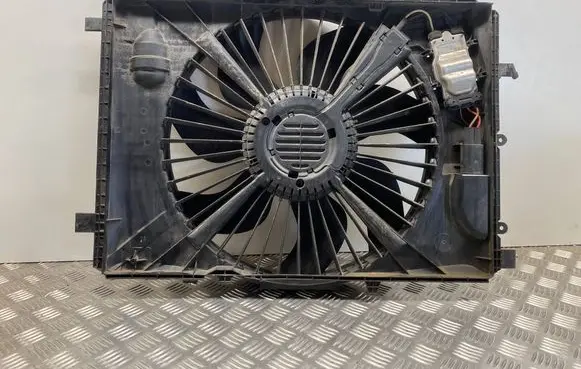 Mercedes-Benz C W204 Electric radiator cooling fan 3136613344 A2045000393 A2045000755