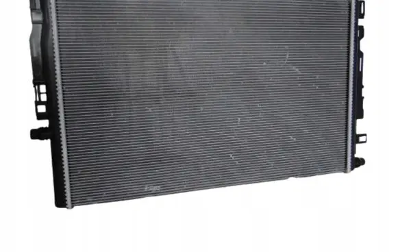 Mercedes-Benz C AMG W205 Coolant radiator A0995005403