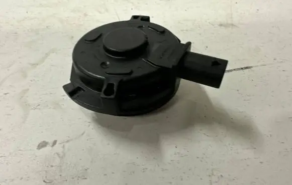 BMW 3 F30 F35 F31 Camshaft vanos timing valve 7614288