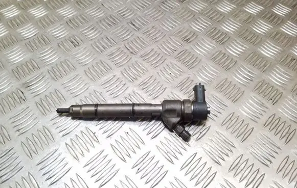 Hyundai i40 Fuel injector 338002A800 0445110411