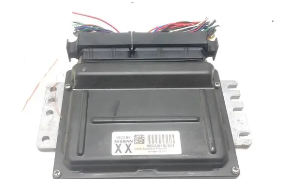 Nissan Primera Engine control unit/module ECU MEC32-591