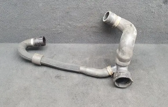 Audi A8 S8 D4 4H Engine coolant pipe/hose 4H0121101S