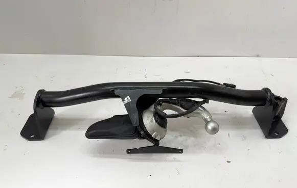 BMW X1 U11 Tow bar set 