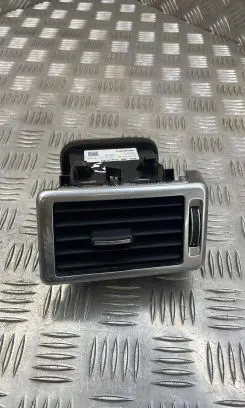 Land Rover Discovery Sport Dash center air vent grill 16A5352RC9 20150929 3520000