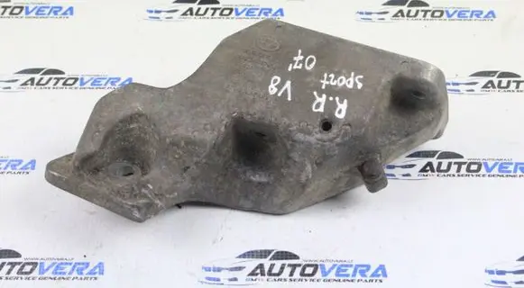 Land Rover Range Rover Sport L320 Engine mounting bracket KKU500610