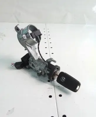 Opel Astra J Ignition lock 20939745
