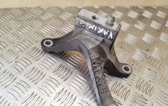 Mazda 3 II Engine mounting bracket