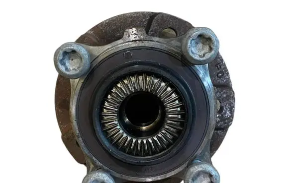 BMW 2 F45 Front wheel hub 6874444