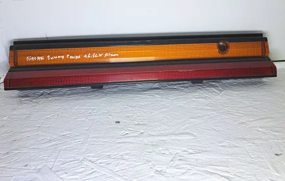Nissan Sunny Tailgate rear/tail lights 7985057A00 066B