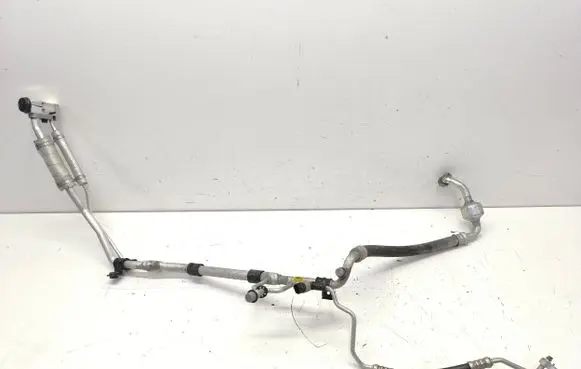 KIA Sportage Air conditioning (A/C) pipe/hose 97775F1750