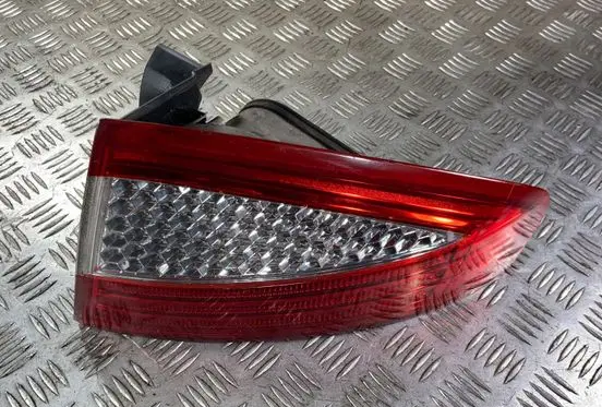 Ford Mondeo MK IV Rear/tail lights 7S7113404A 7S7113404