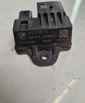 BMW 1 F20 F21 Glow plug pre-heat relay 8570087
