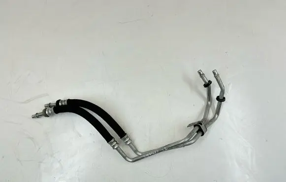 Jeep Cherokee Gearbox oil cooler pipe/hose 68399015AA