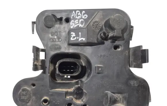 Audi A4 S4 B6 8E 8H Tail light bulb cover holder 153947