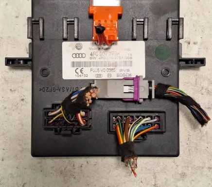 Audi A6 S6 C6 4F Comfort/convenience module 4F0910279A 4F0907279A F005V00385