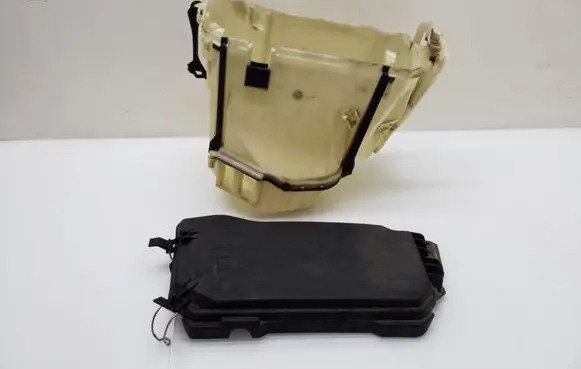 Mercedes-Benz C W204 Fuse box set A2045400182