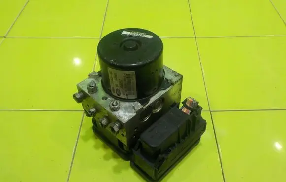 Land Rover Freelander ABS Pump 6G9N2C405DG RP15