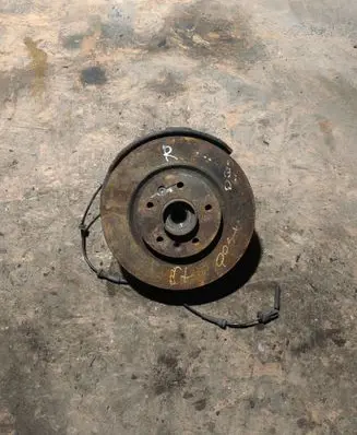 Nissan Qashqai Front wheel hub 