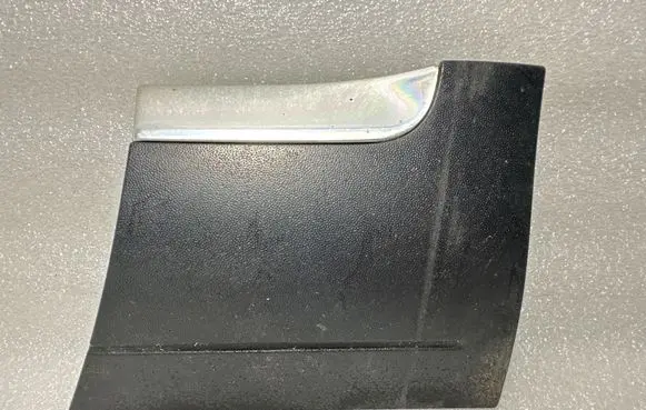 Volkswagen Touareg I Fender trim (molding) 7L6854960A 7L6854960B