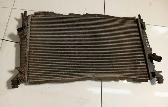 Ford Focus Coolant radiator 