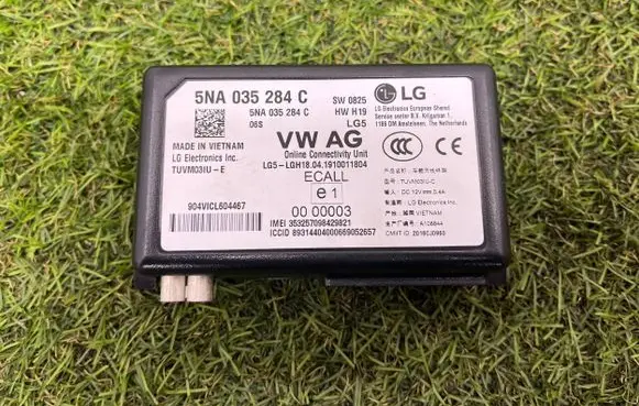 Volkswagen PASSAT B8 Other control units/modules 5NA035284C
