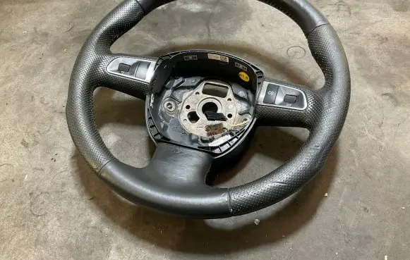 Audi A5 8T 8F Steering wheel 8T0419091A V00097339 0260617018