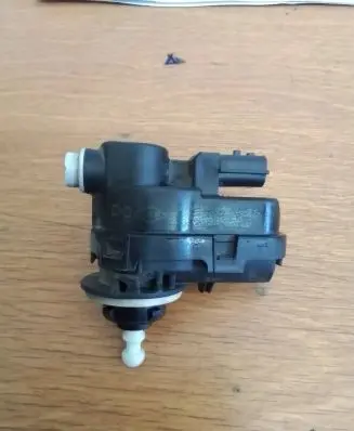 Headlight level adjustment motor