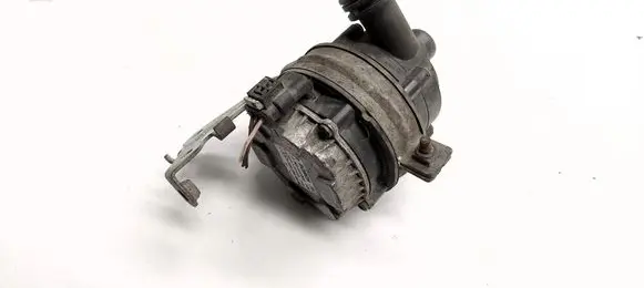 Mercedes-Benz C W205 Electric auxiliary coolant/water pump A0005002686