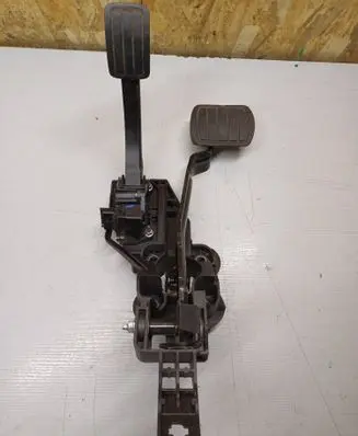 Peugeot 508 II Brake pedal P1002572