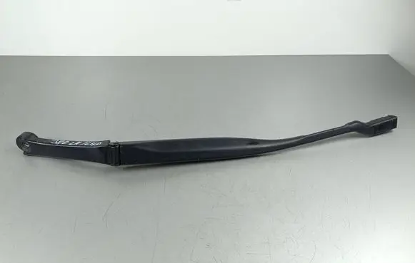 Maserati Levante Front wiper blade arm 670032335 89813787 9156989813787