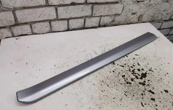 Mitsubishi Outlander Front door trim (molding) 5727A030 3H45X
