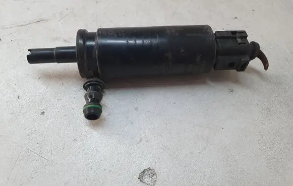 Audi A6 S6 C6 4F Headlight washer pump 3B7955681