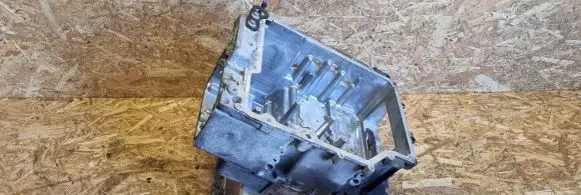 Renault Zoe Engine block 296053706R C022795 25020025
