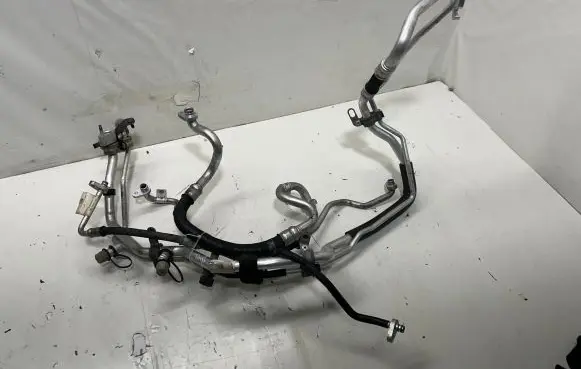 Land Rover Range Rover Velar Air conditioning (A/C) pipe/hose