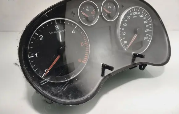 Audi A3 S3 8P Speedometer (instrument cluster) 8P0920930R