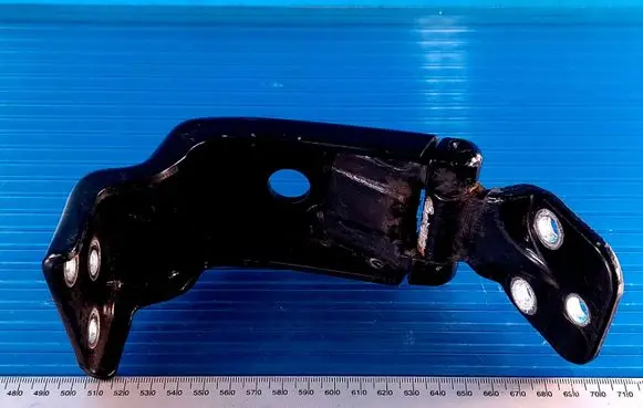 Mercedes-Benz Vito Viano W639 Rear door lower hinge A6397400237 A6397400137