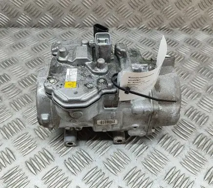 Toyota RAV 4 (XA40) Air conditioning (A/C) compressor (pump) 0422001691
