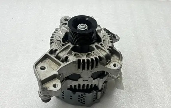 Suzuki Vitara (LY) Generator/alternator 9616074S01