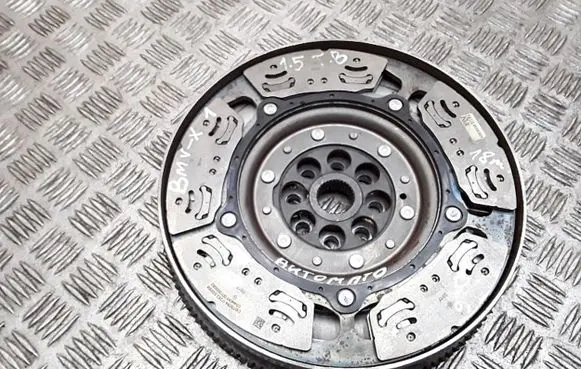 BMW X1 F48 F49 Flywheel 865563804