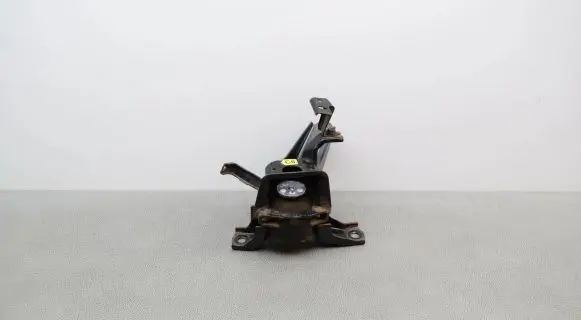 Toyota Corolla E160 E170 Engine mount bracket