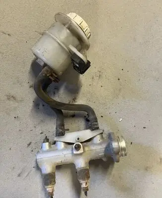 Mitsubishi Outlander Master brake cylinder
