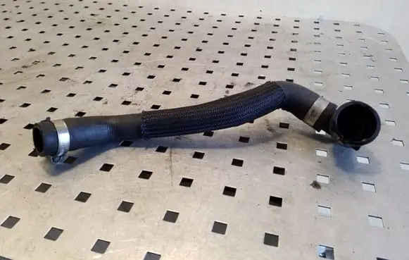 Volvo XC60 Engine coolant pipe/hose 31319998