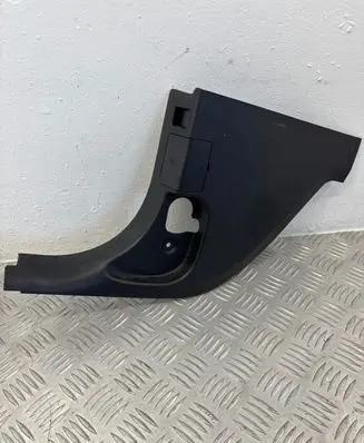 BMW 3 E90 E91 Foot area side trim 7066989 11242010