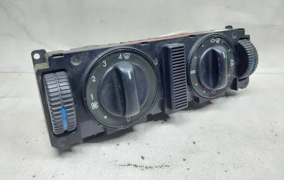 Mercedes-Benz C W202 Climate control unit 2028300985 9140019