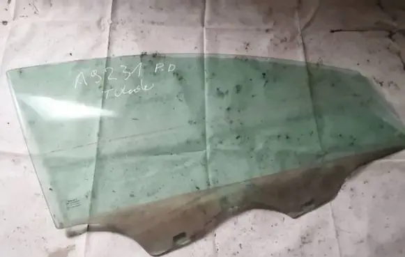 Seat Toledo III (5P) Front door window glass four-door as2