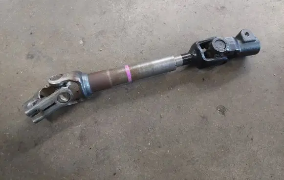 Nissan Note (E11) Steering column universal joint