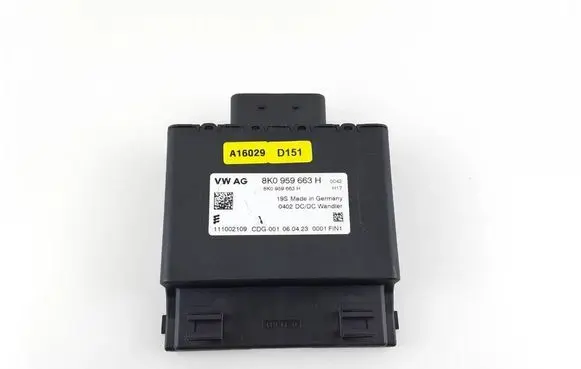 Porsche Macan (95B) Voltage converter/converter module 8K0959663H 8K0959663 111002109