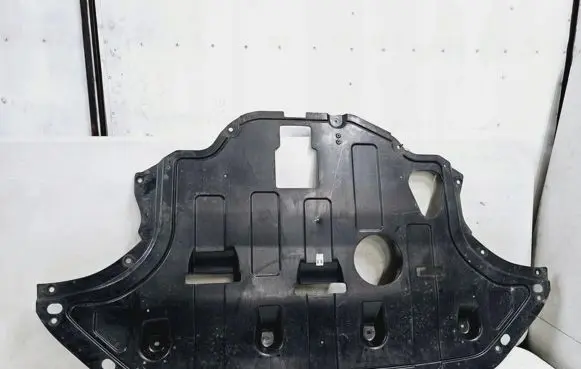 Hyundai Kona I Engine splash shield/under tray 29110-CM500