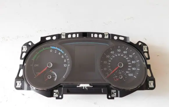 Volkswagen Golf VII Speedometer (instrument cluster)